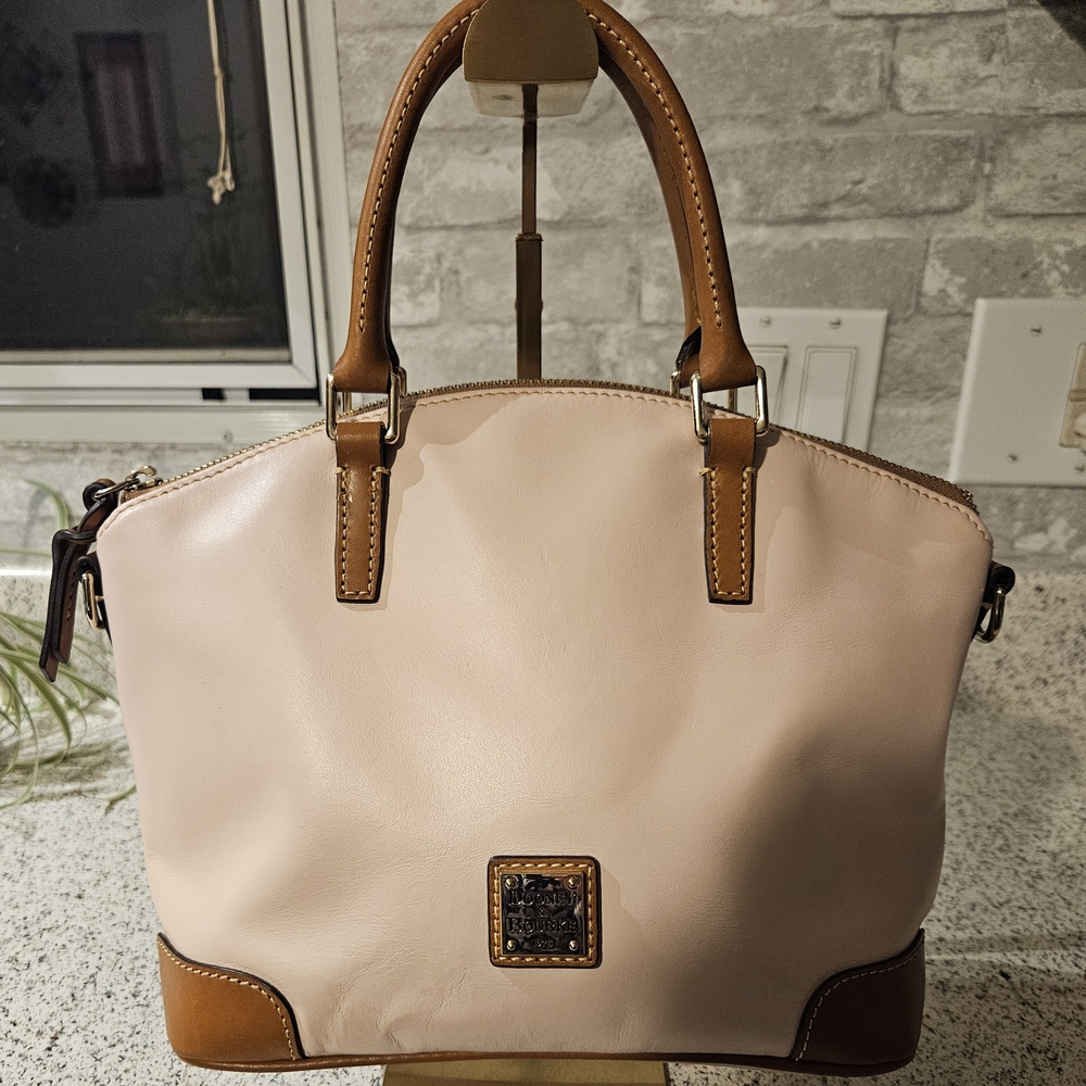 DOONEY & BOURKE - EUC Elegant Blush Handbag